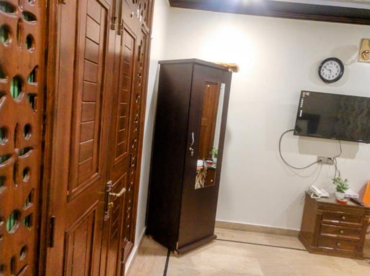 Luxury Living Rooms Near Agha Khan, Millennium, Nueplex Karachi Buitenkant foto