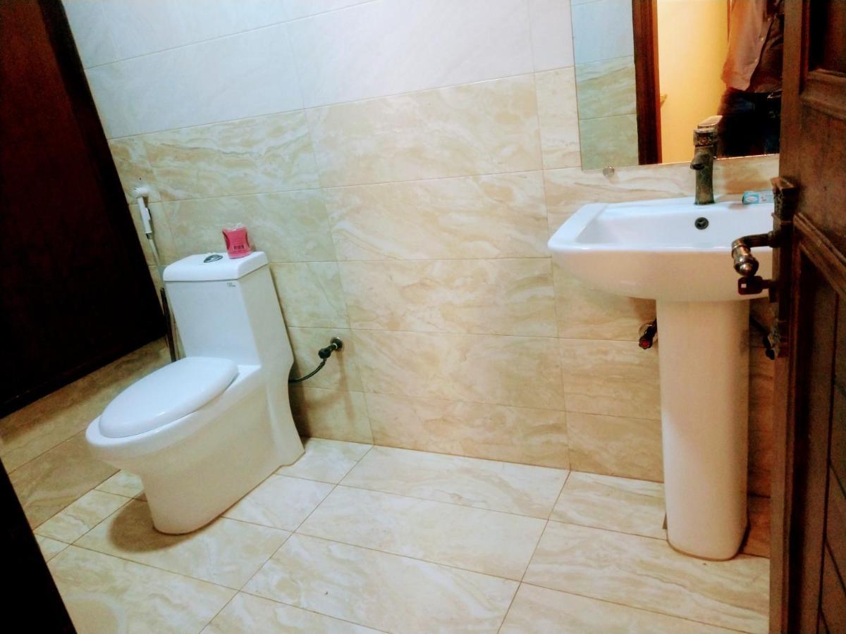 Luxury Living Rooms Near Agha Khan, Millennium, Nueplex Karachi Buitenkant foto