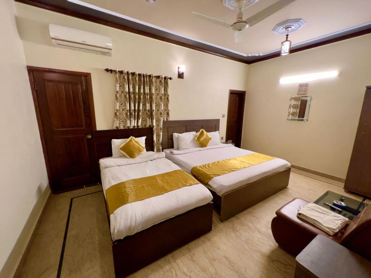 Luxury Living Rooms Near Agha Khan, Millennium, Nueplex Karachi Buitenkant foto